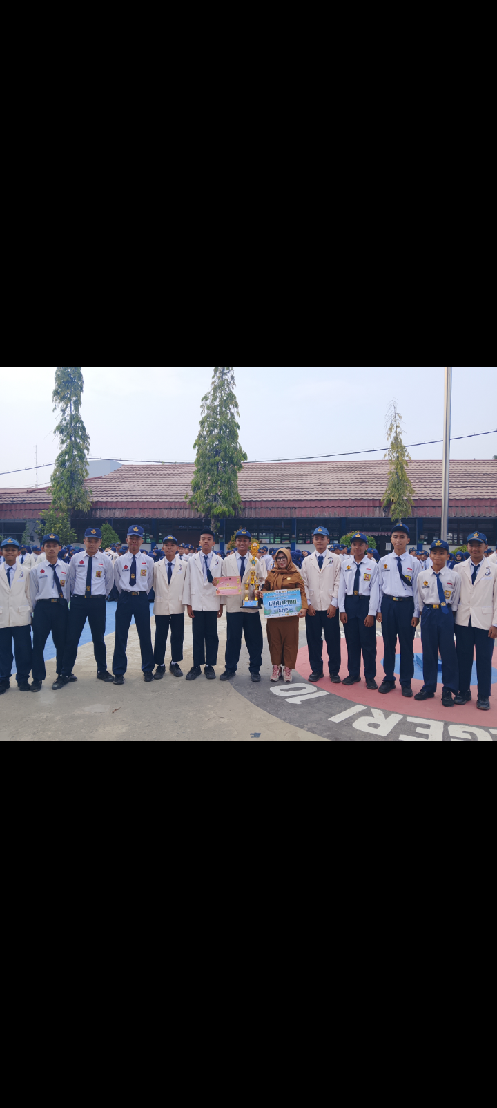 JUARA 1 LOMBA BASKET PUTRA